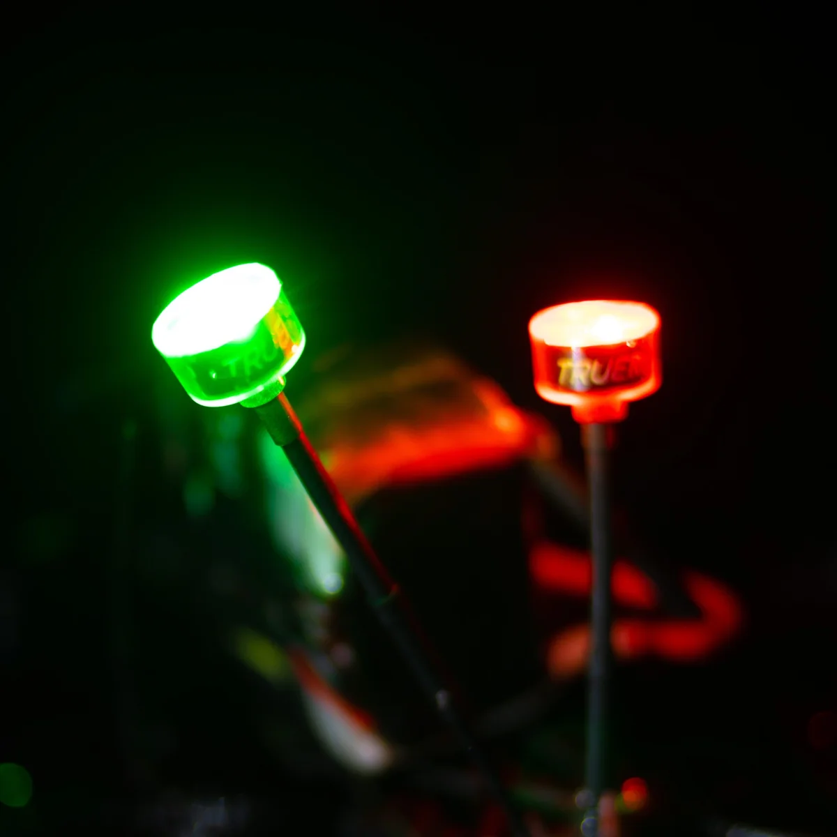 TrueRC Blaze 5.8GHz LHCP LED Integrated Antenna — MMCX90 Long 110mm / Green
